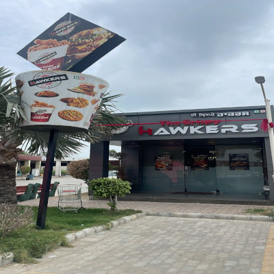 The Crispy Hawkers Outlet at Malout