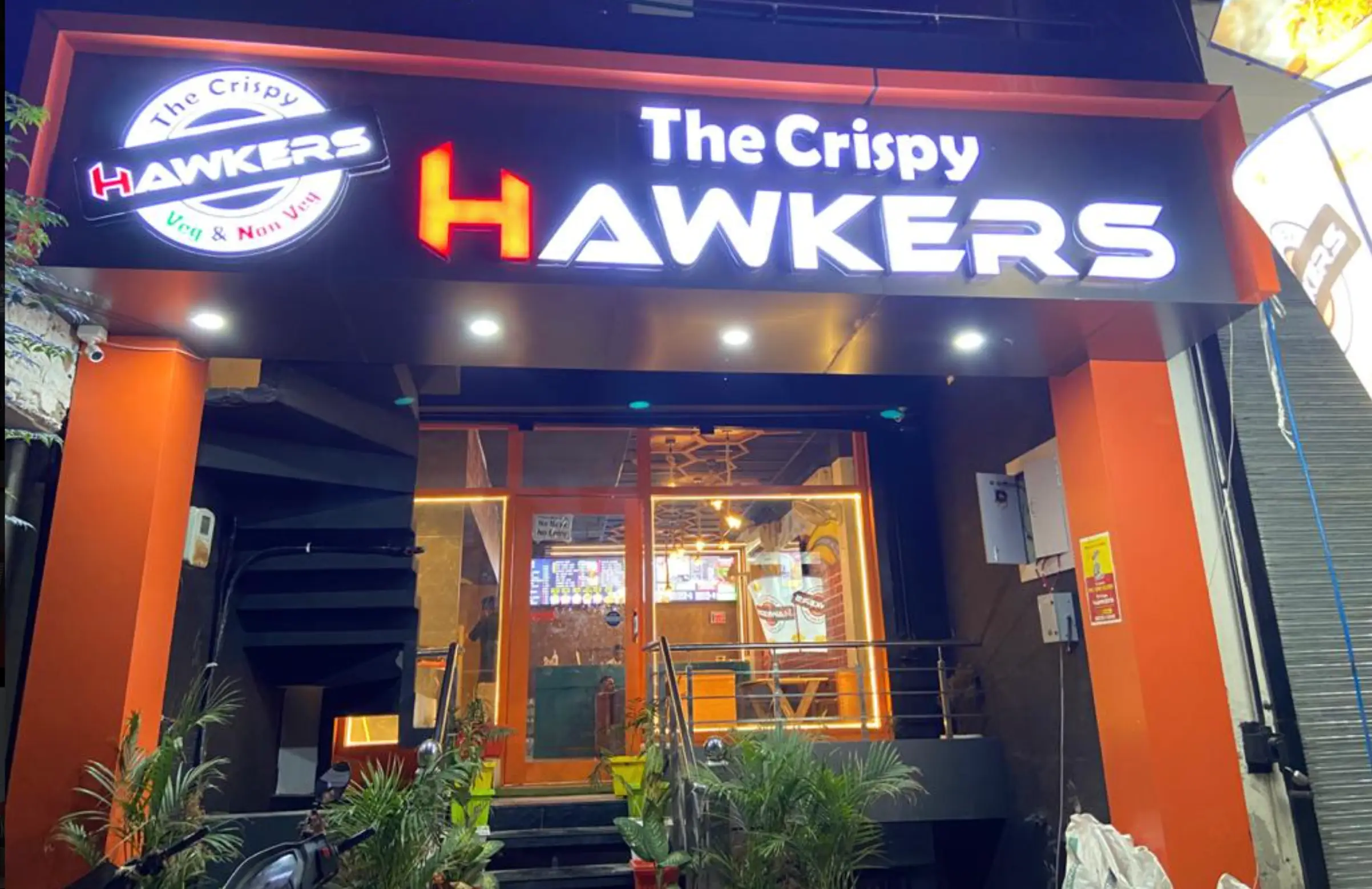Crispy Hawkers outlet